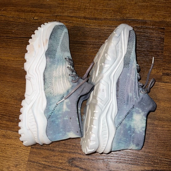Gray, Blue & White Lightweight Fabric Tie Dye Lace Up Activewear Sneakers Size 8 - Picture 8 of 10